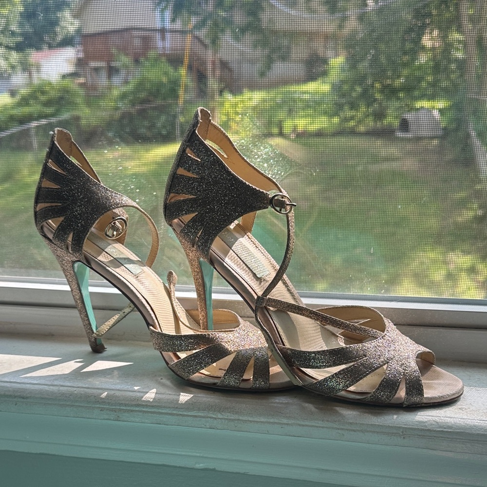 Betsey Johnson Black and Gold Glitter Heels